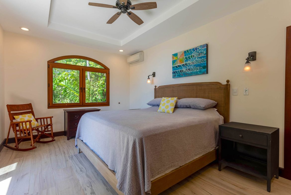 NIDO ESCONDIDO – EPIC OCEAN VIEW LUXURY ESTATE HOME, TWO GUEST VILLAS, AND POOL