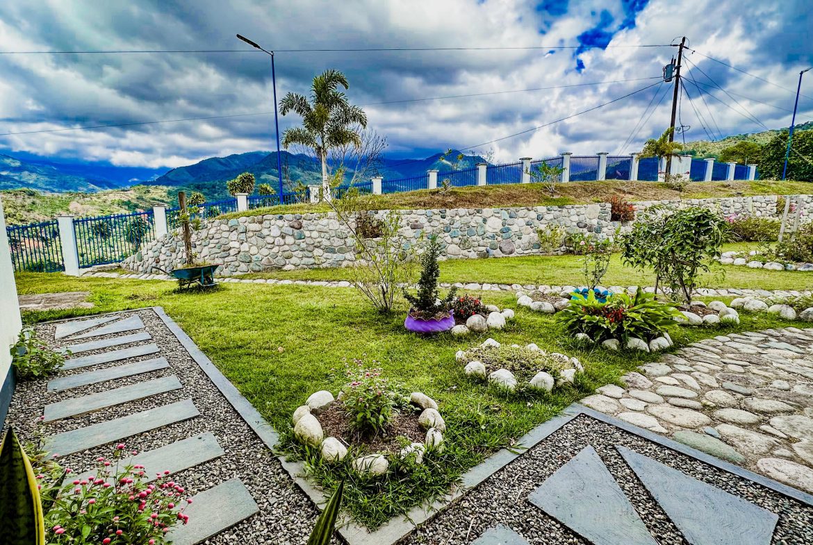 MOUNTAIN RETREAT WITH 360° VIEWS, FRUIT TREES & MODERN 2-BEDROOM HOME  IN SANTA CRUZ DE PEREZ ZELEDON – 1.25 ACRES