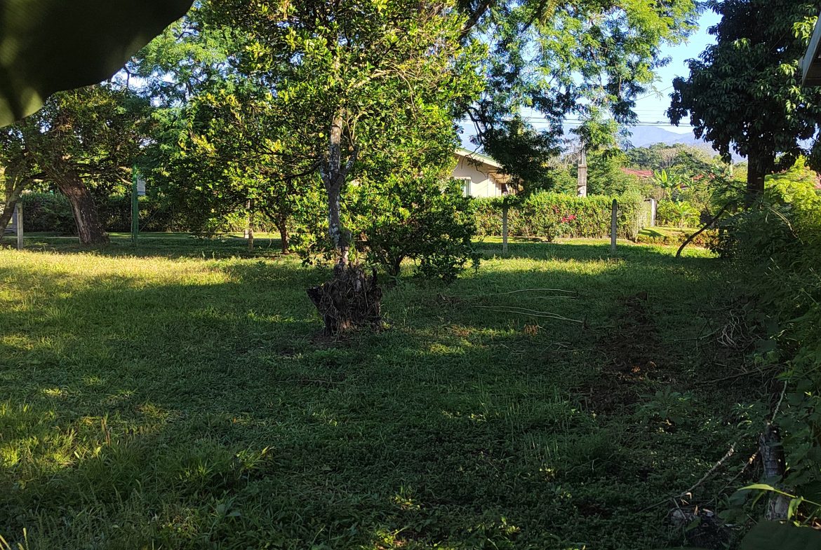 PRIME 1,100 M² LOT IN RESIDENCIAL LOS VIEJOS – FLAT, PRIVATE, AND READY TO BUILD