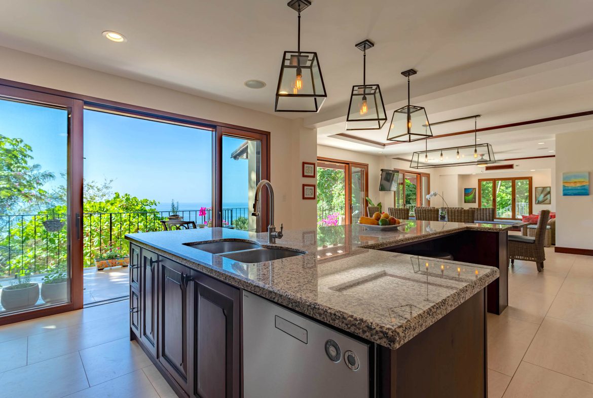 NIDO ESCONDIDO – EPIC OCEAN VIEW LUXURY ESTATE HOME, TWO GUEST VILLAS, AND POOL