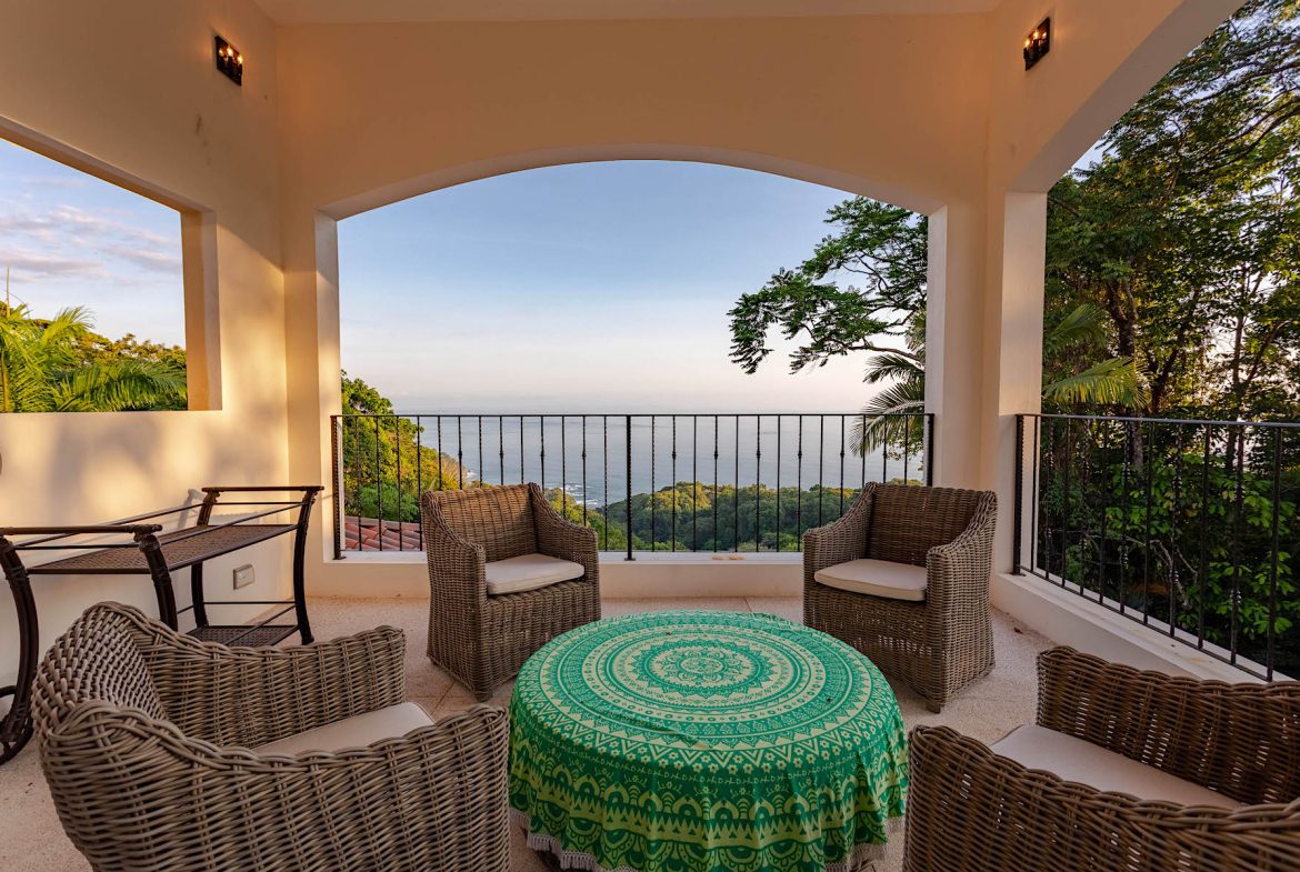 NIDO ESCONDIDO – EPIC OCEAN VIEW LUXURY ESTATE HOME, TWO GUEST VILLAS, AND POOL