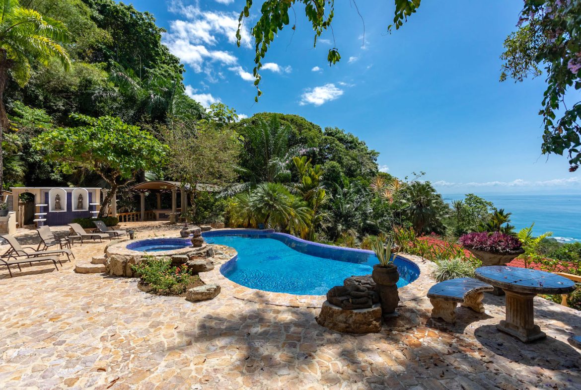 NIDO ESCONDIDO – EPIC OCEAN VIEW LUXURY ESTATE HOME, TWO GUEST VILLAS, AND POOL