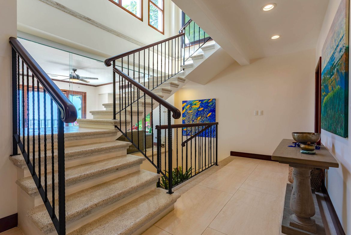 NIDO ESCONDIDO – EPIC OCEAN VIEW LUXURY ESTATE HOME, TWO GUEST VILLAS, AND POOL
