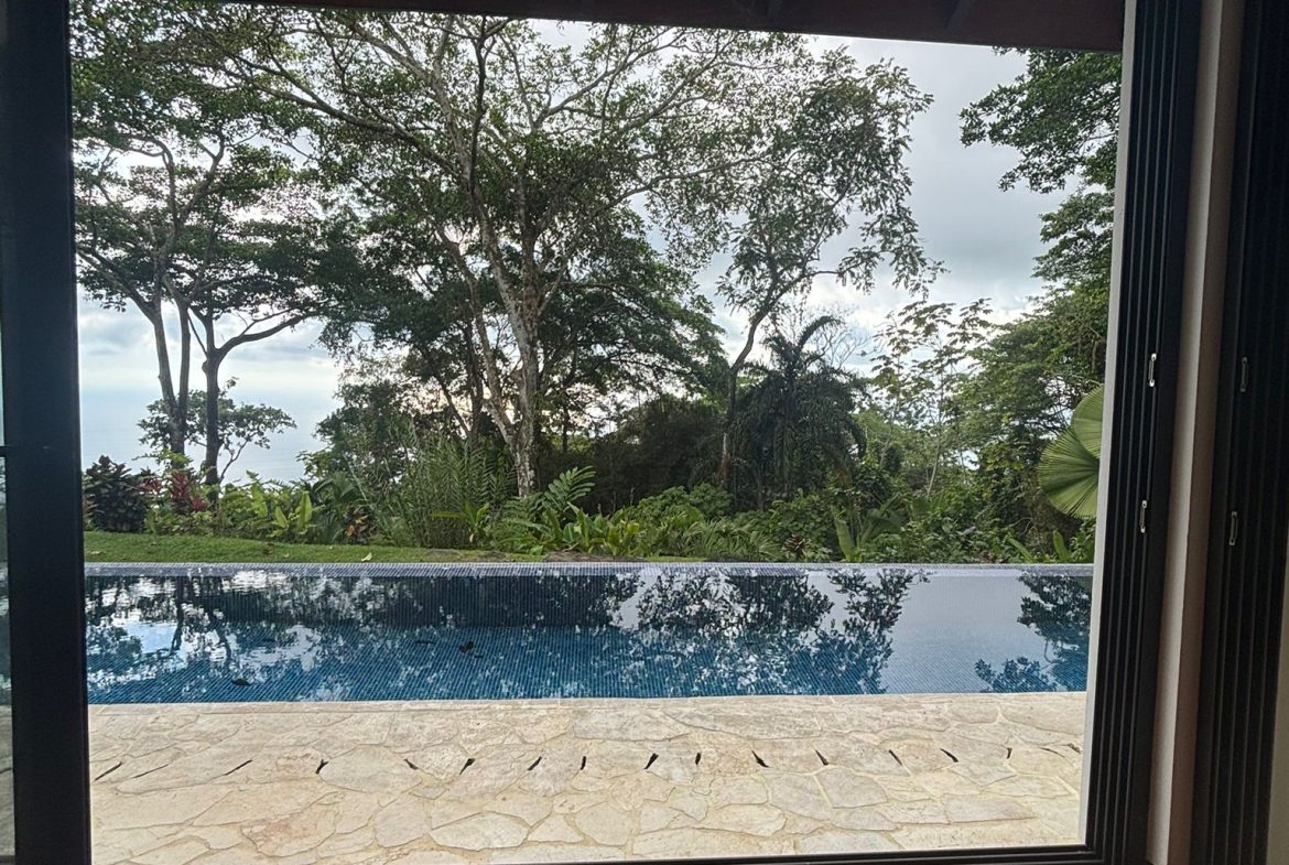 OCEAN VIEW HOME FOR RENT IN ESCALERAS