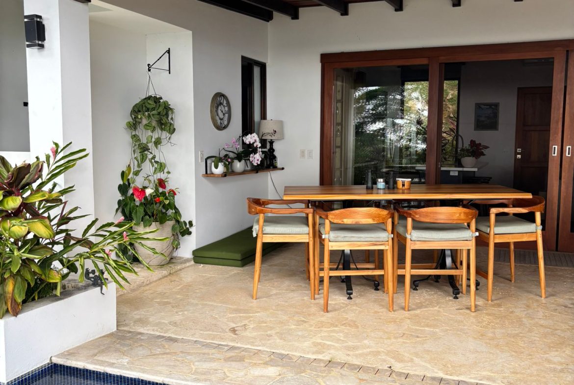 OCEAN VIEW HOME FOR RENT IN ESCALERAS