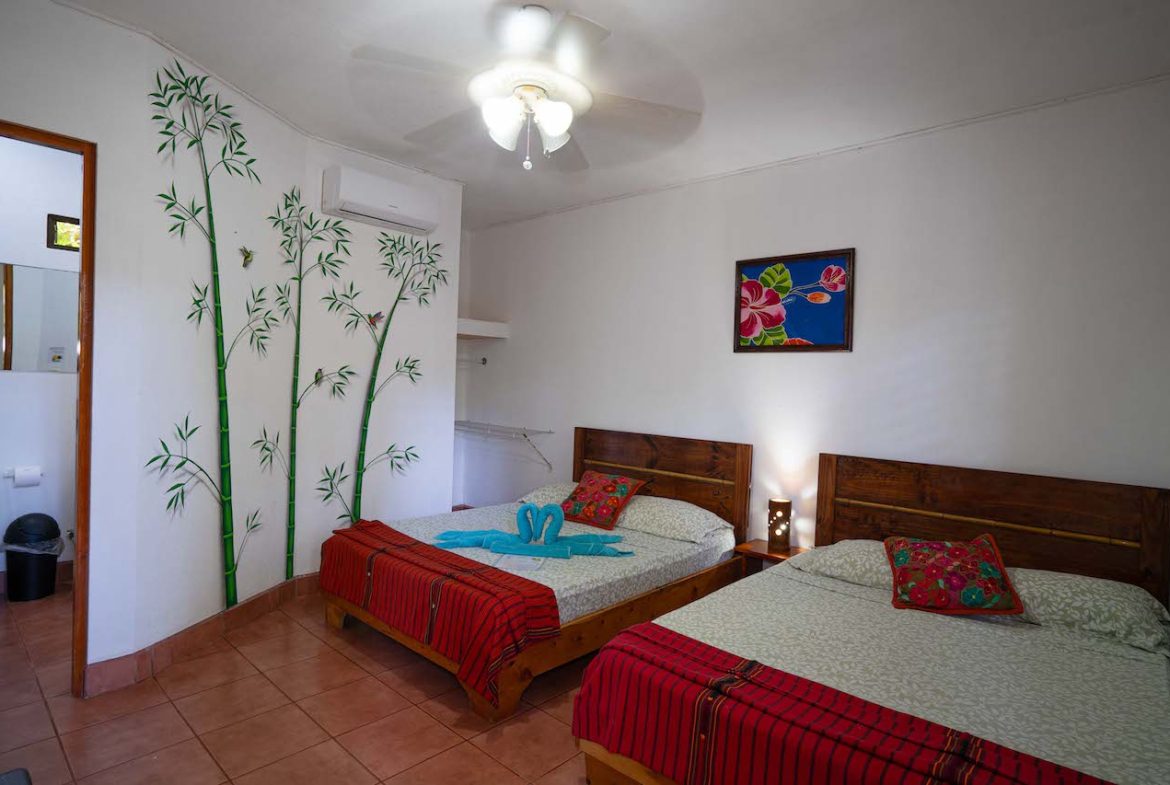14 ROOM HOTEL WALKING DISTANCE TO THE BEACH IN DOMINICAL