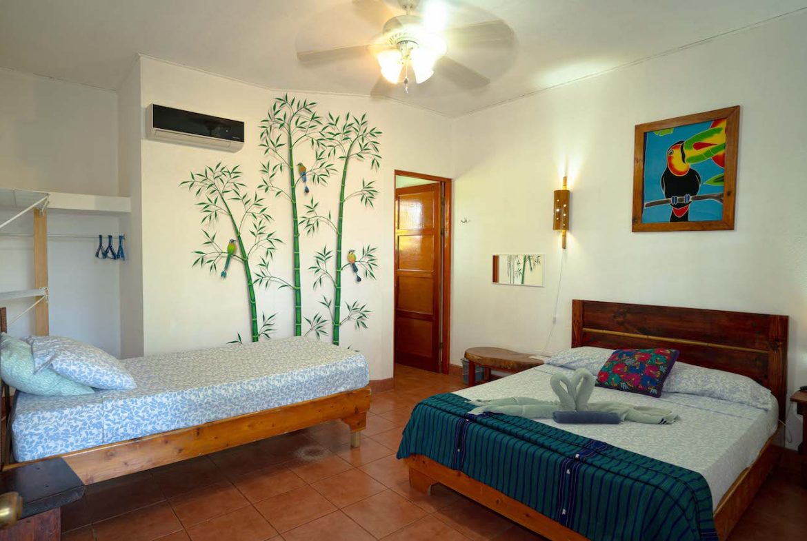 14 ROOM HOTEL WALKING DISTANCE TO THE BEACH IN DOMINICAL