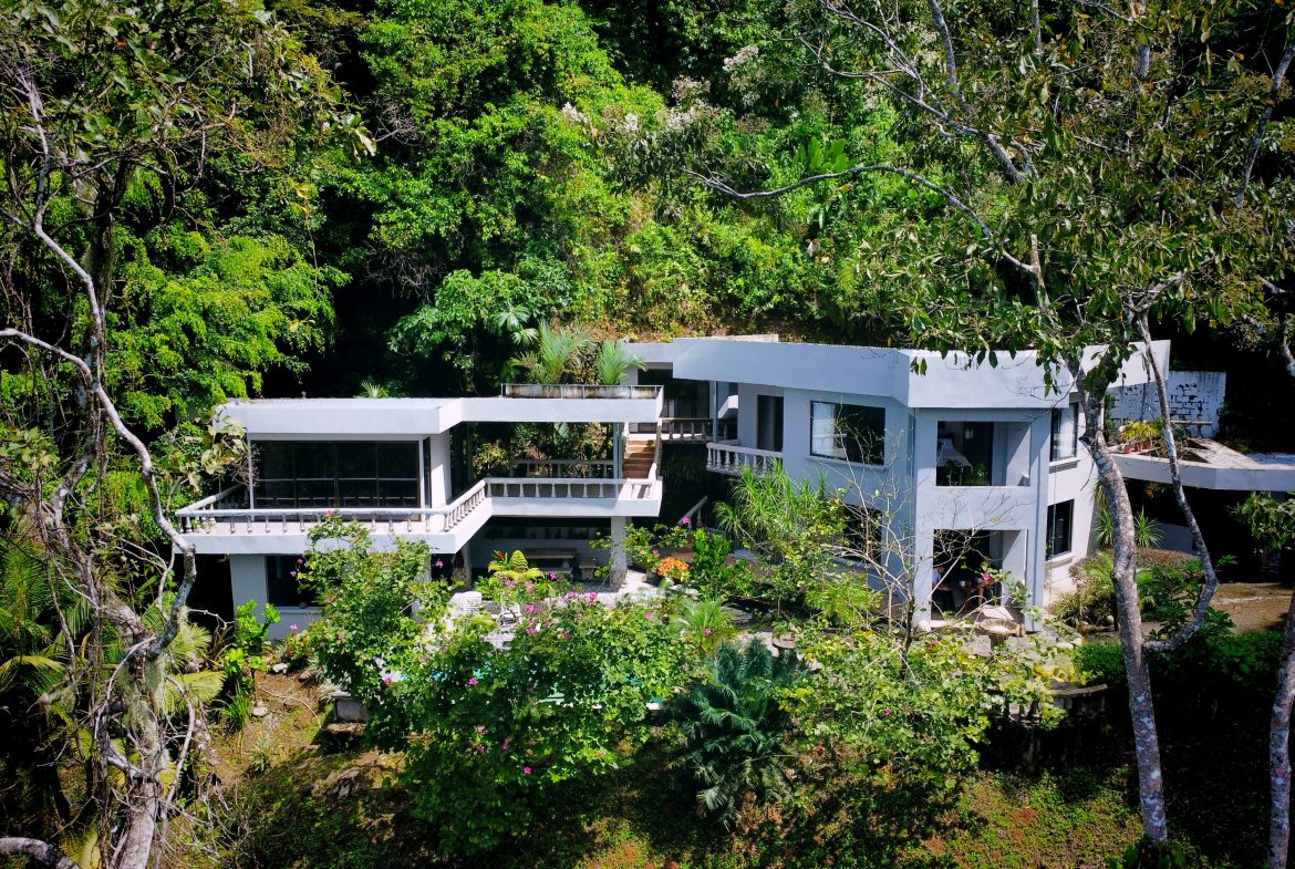 LUXURIOUS RETREAT WITH LARGE WATERFALL ON THE PROPERTY AND EXPANSIVE OCEAN VIEW – 12 ACRES, Uvita, Costa Rica — photo 7