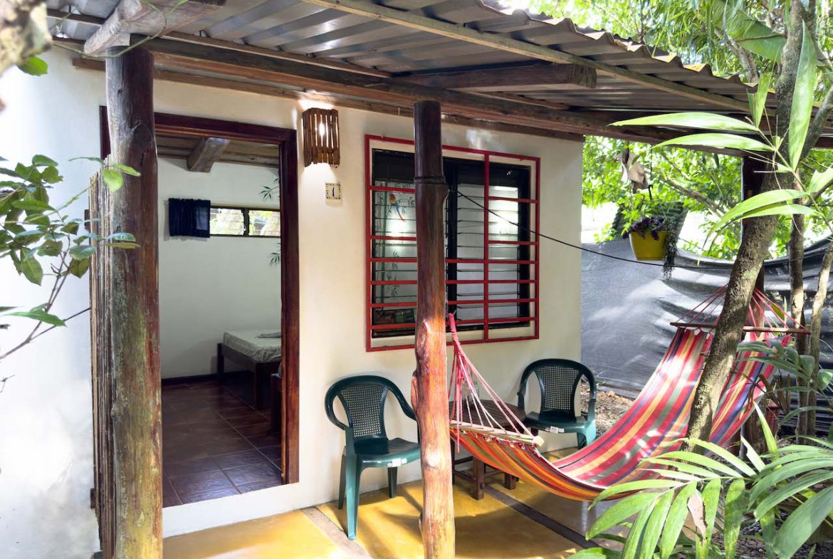 14 ROOM HOTEL WALKING DISTANCE TO THE BEACH IN DOMINICAL