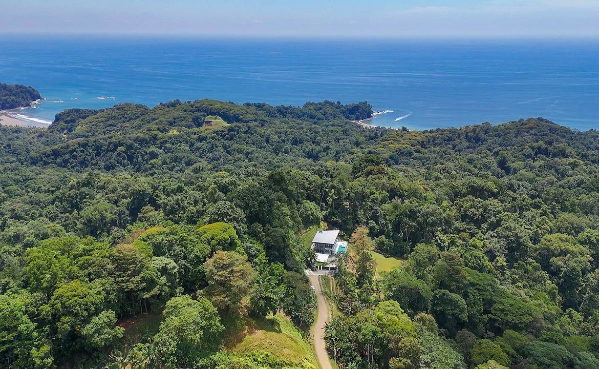 LUXURY 4 BEDROOM HOME WITH OCEAN AND MOUNTAIN VIEWS, Uvita, Costa Rica — photo 4