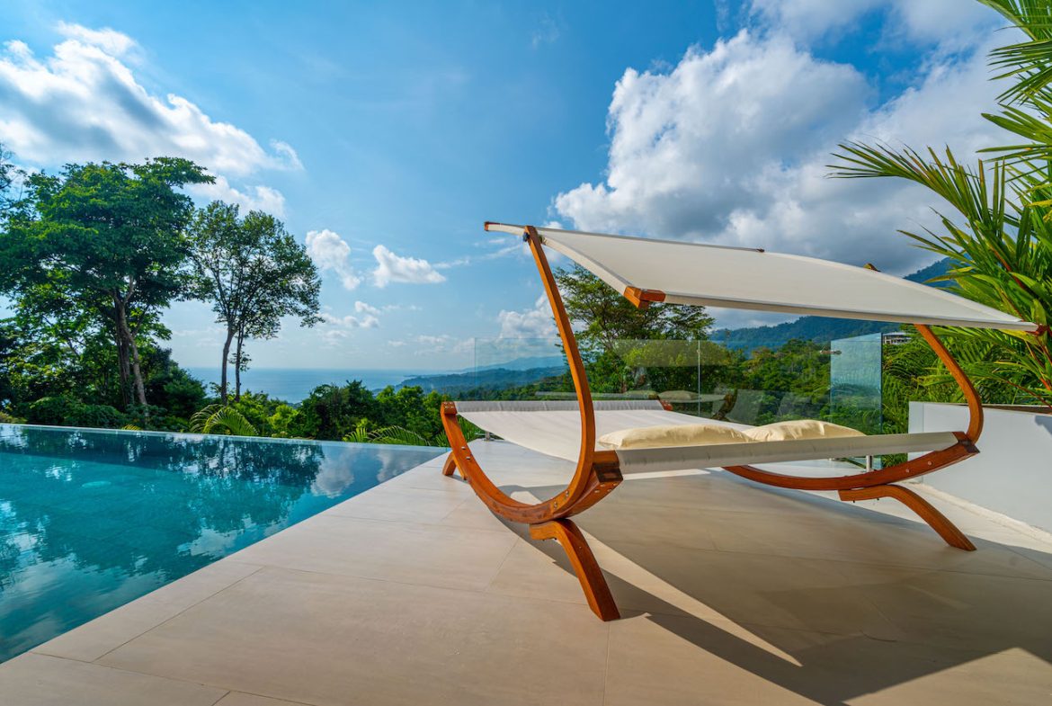 LUXURY 4 BEDROOM HOME WITH OCEAN AND MOUNTAIN VIEWS