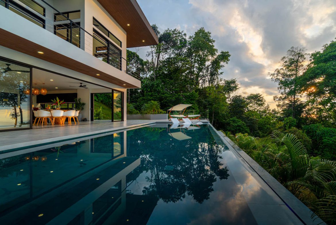 LUXURY 4 BEDROOM HOME WITH OCEAN AND MOUNTAIN VIEWS