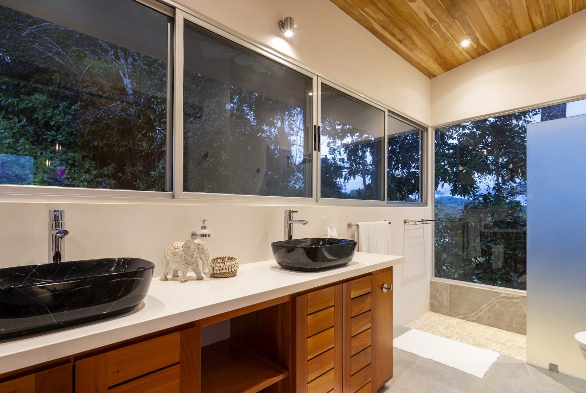 STUNNING MOUNTAIN HOME WITH OCEAN VIEWS IN GATED COMMUNITY – PRIVACY, LUXURY, AND EXPANSION POTENTIAL – 2 ACRES