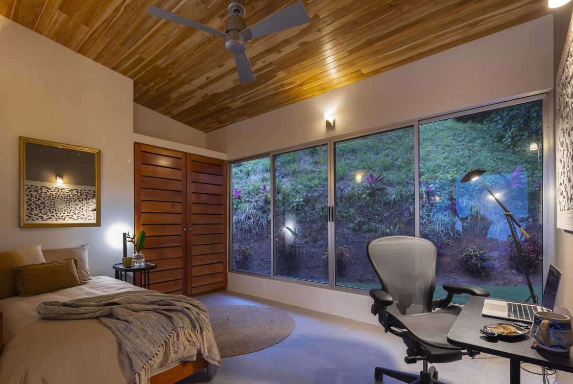 STUNNING MOUNTAIN HOME WITH OCEAN VIEWS IN GATED COMMUNITY – PRIVACY, LUXURY, AND EXPANSION POTENTIAL – 2 ACRES