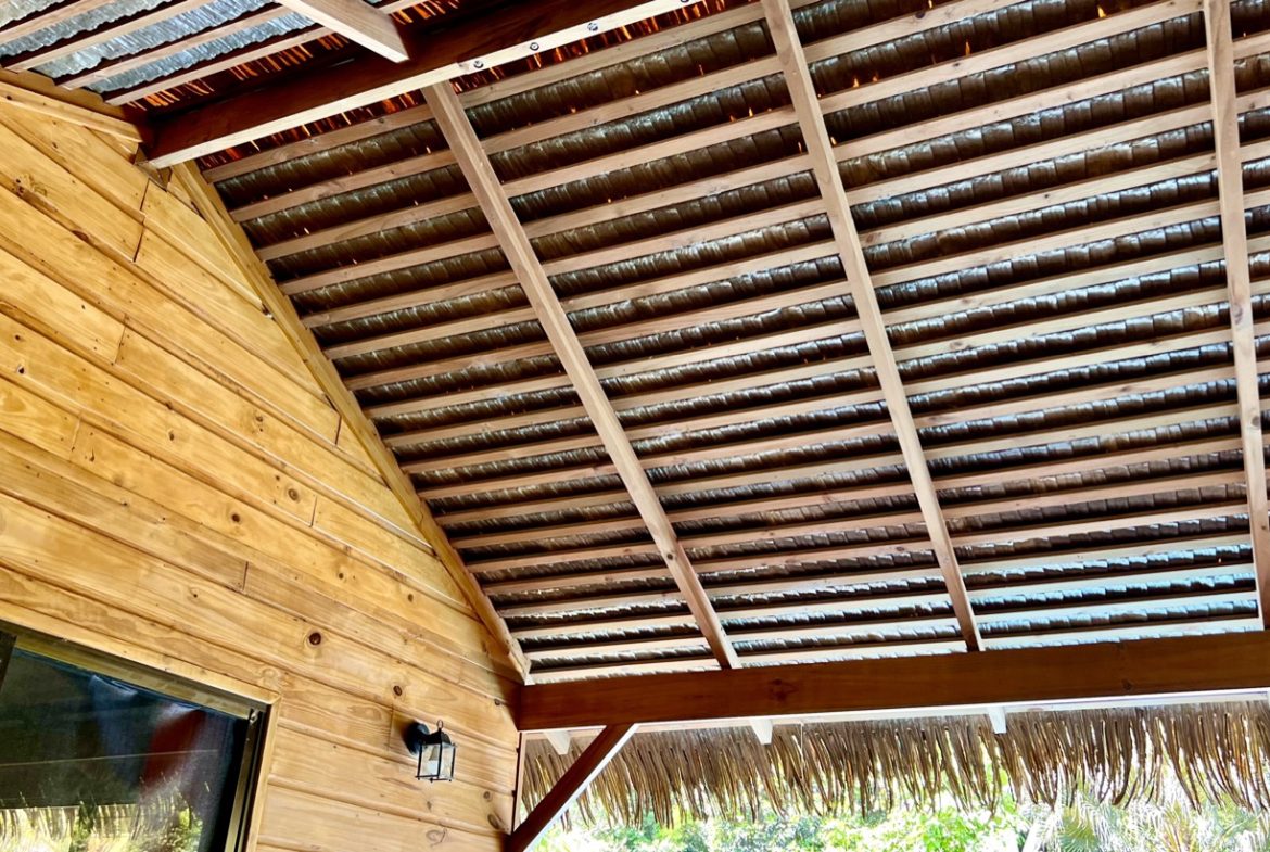 TROPICAL WOODEN STILT HOME IN OJOCHAL – RUSTIC CHARM & INVESTMENT POTENTIAL – 0.5 ACRES