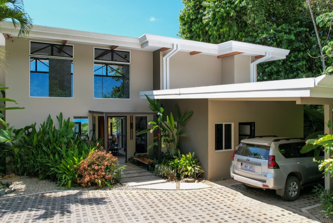 LUXURY OCEAN VIEW HOME WITH GUEST CASITA AND PRIVACY, Uvita, Costa Rica — photo 3