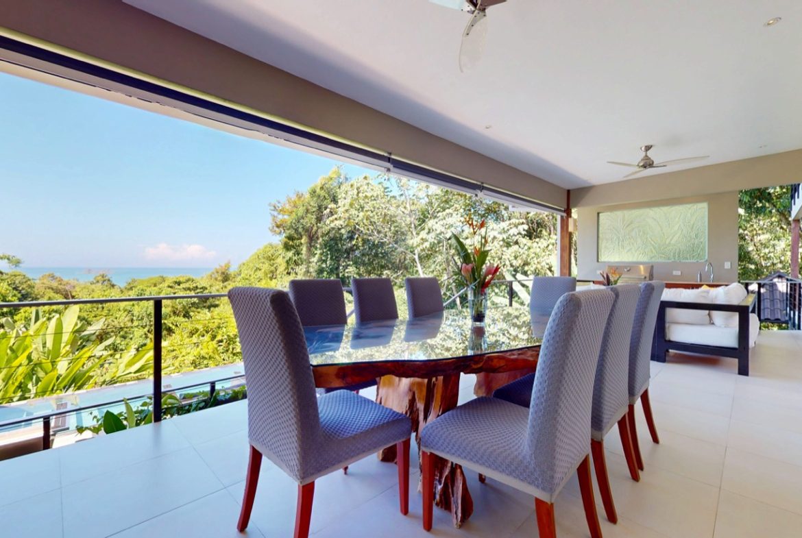 PROPERTY WITH OCEAN VIEW AND A GUEST HOUSE IN PIÑUELA -1.39 ACRES