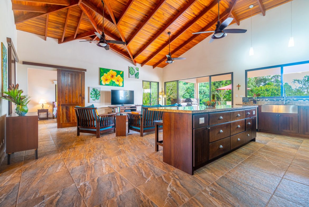CUSTOM 2-BEDROOM HOME WITH OCEAN VIEWS, INFINITY POOL, AND PRIVATE WATERFALL TRAIL – 3.18 ACRES, Uvita, Costa Rica — photo 5