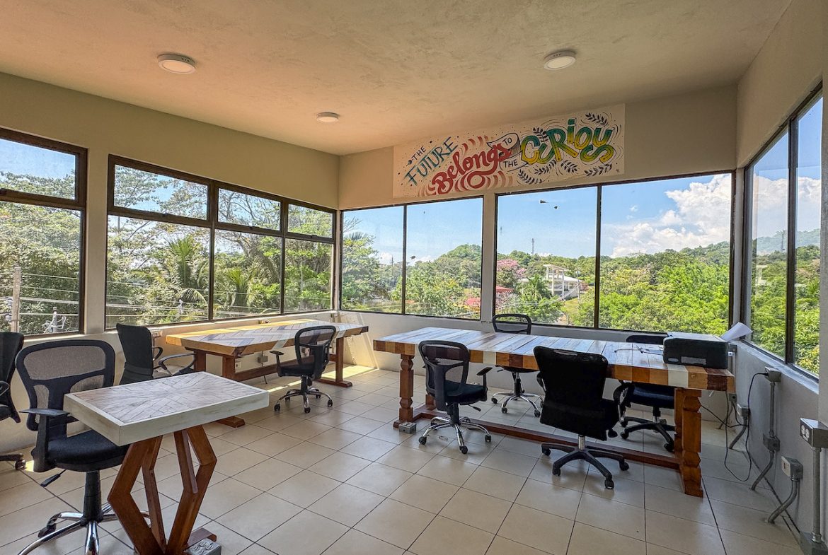 49 ROOM HOTEL FOR SALE IN CENTRAL MANUEL ANTONIO – 3.7 ACRES