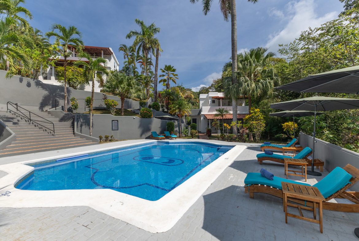 49 ROOM HOTEL FOR SALE IN CENTRAL MANUEL ANTONIO – 3.7 ACRES