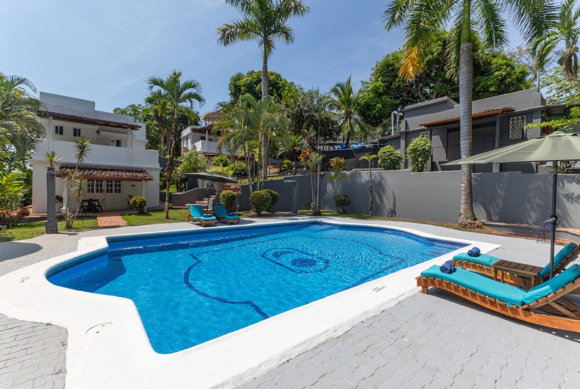 49 ROOM HOTEL FOR SALE IN CENTRAL MANUEL ANTONIO – 3.7 ACRES