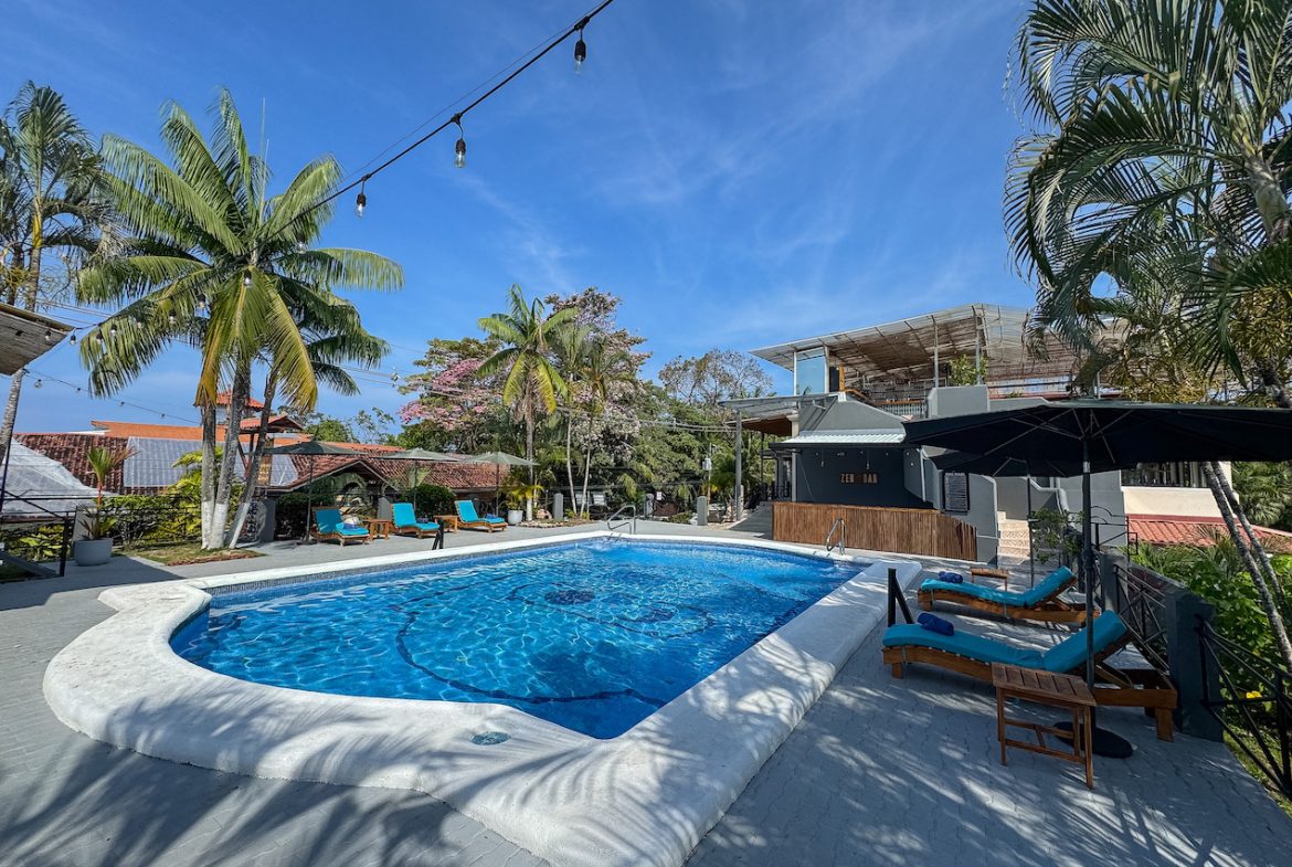 49 ROOM HOTEL FOR SALE IN CENTRAL MANUEL ANTONIO – 3.7 ACRES