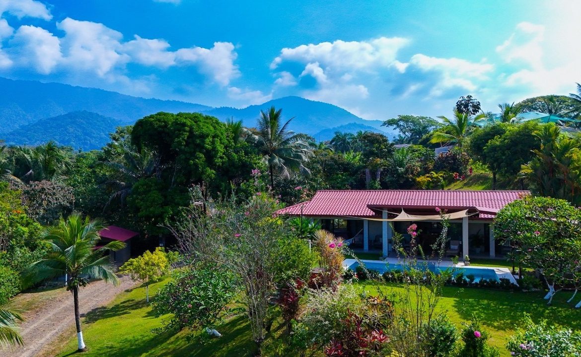BEAUTIFUL HOME WITH POOL AND ROOM TO EXPAND IN OJOCHAL, Uvita, Costa Rica — photo 2