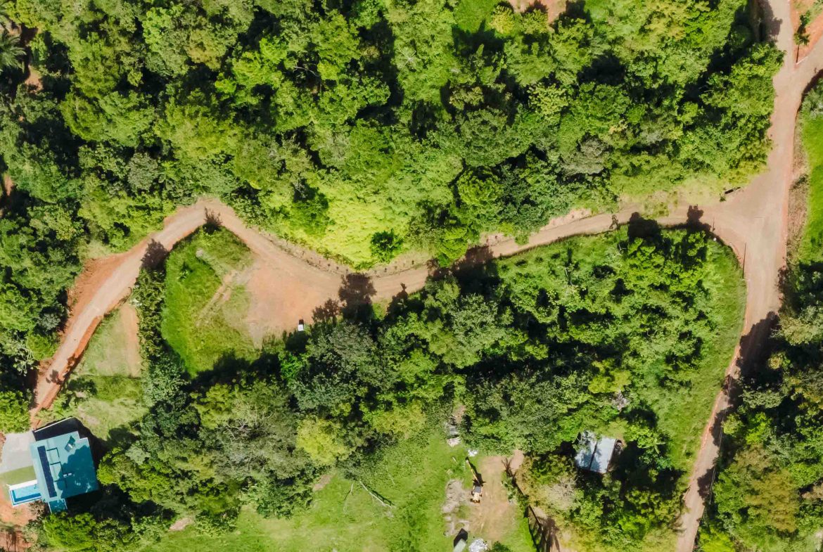 STUNNING MOUNTAIN HOME WITH OCEAN VIEWS IN GATED COMMUNITY – PRIVACY, LUXURY, AND EXPANSION POTENTIAL – 2 ACRES, Uvita, Costa Rica — photo 4
