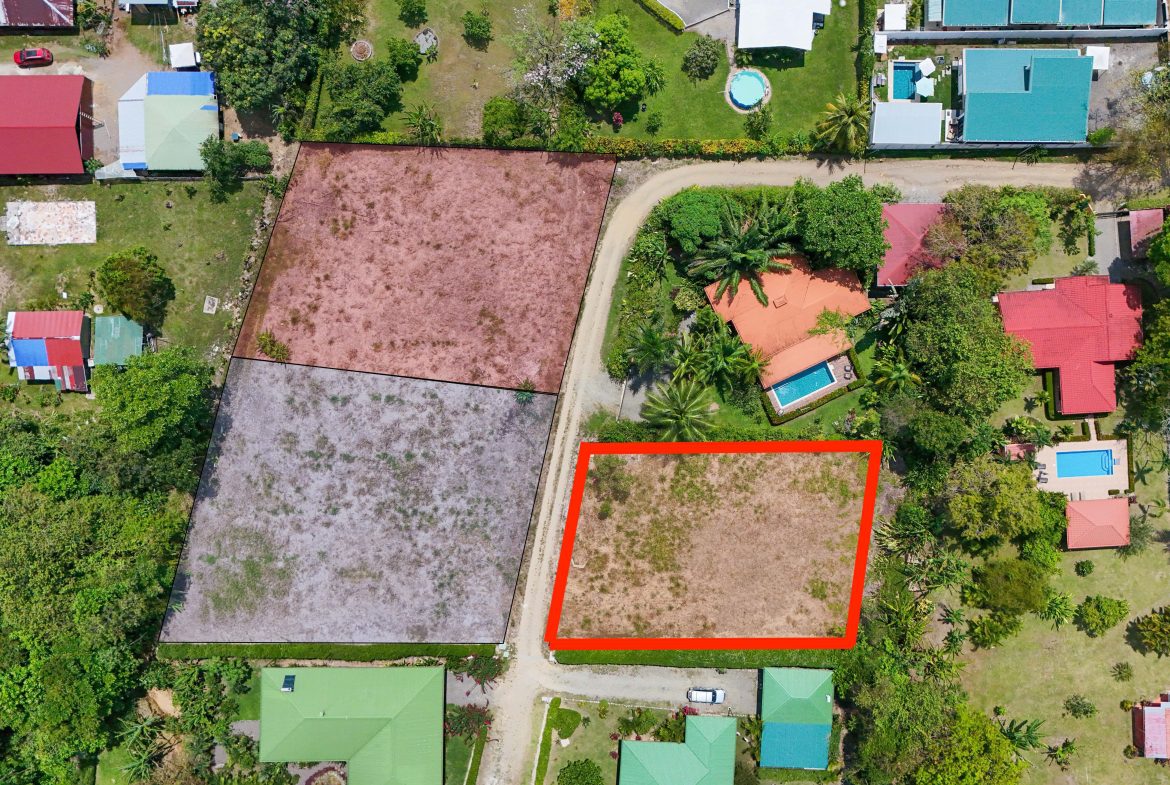 Centrally located .29 acre Ojochal Lot with Mountain Views and Ready to Build