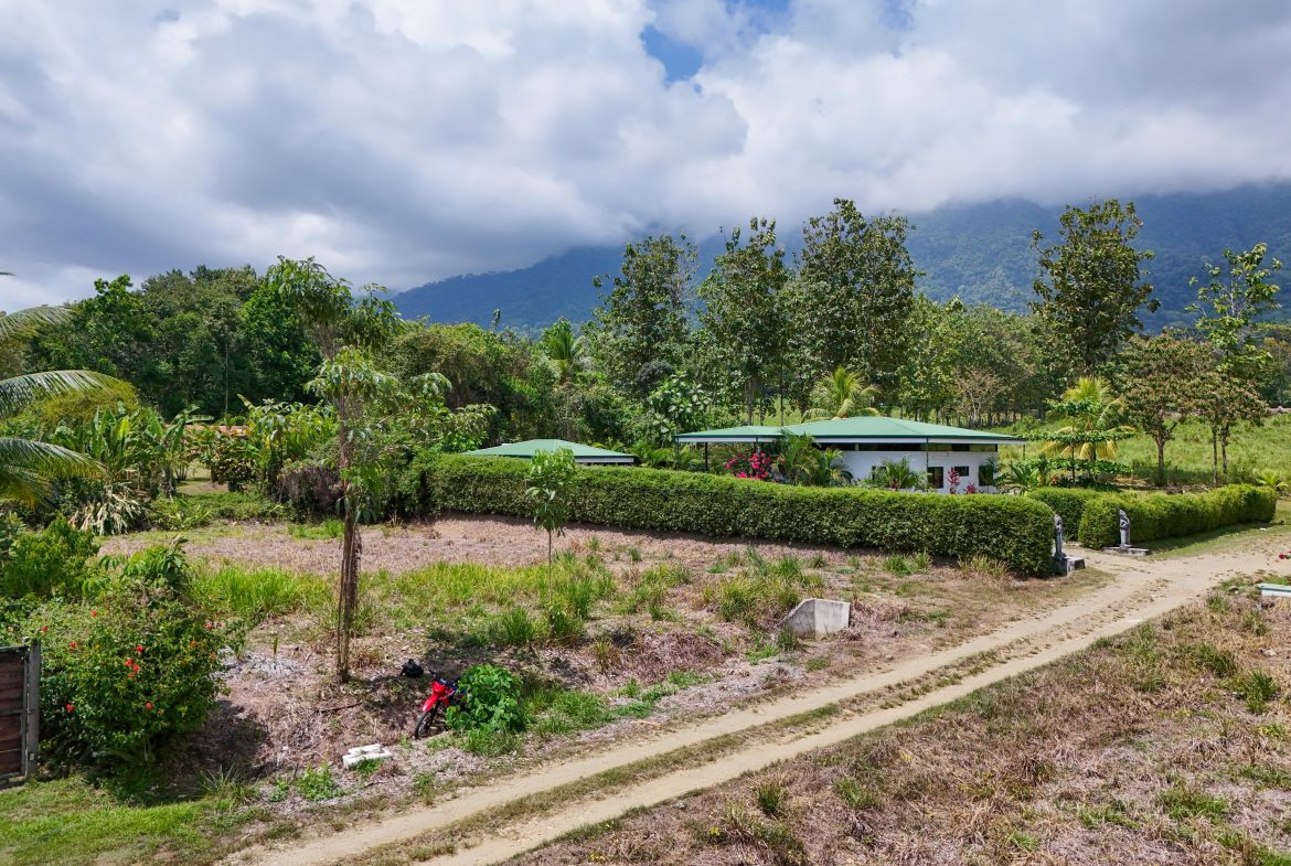 Centrally located .29 acre Ojochal Lot with Mountain Views and Ready to Build