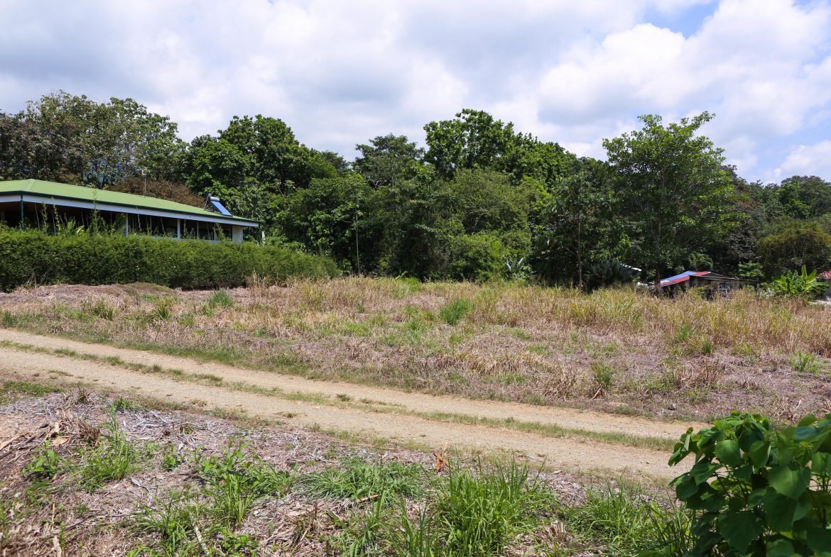 Ready to Build, Centrally located .29 acre Ojochal Lot with Mountain Views