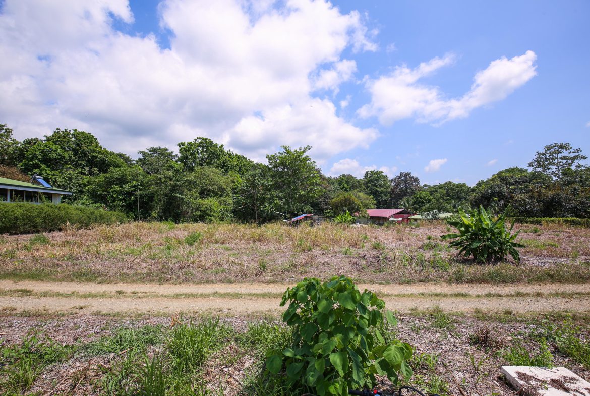 Ready to Build, Centrally located .29 acre Ojochal Lot with Mountain Views