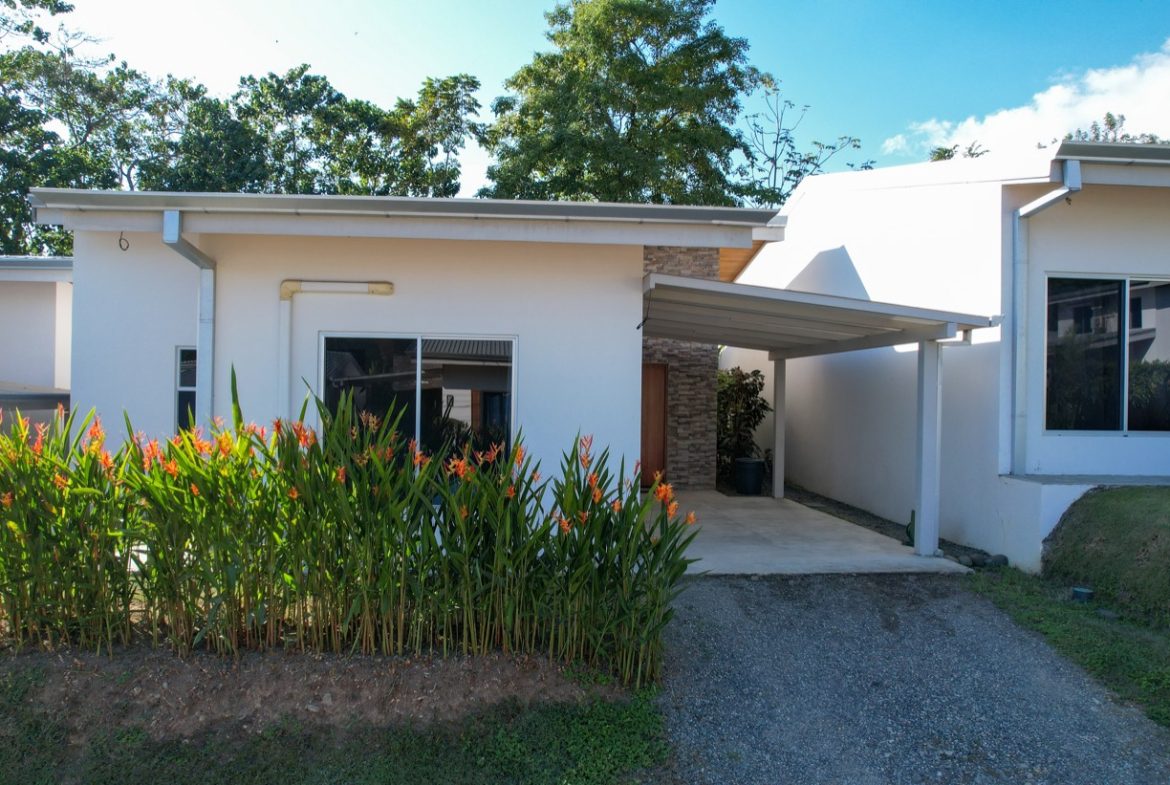 TURNKEY 2-BEDROOM RENTAL PROPERTY WITH PRIVATE POOL AND PROVEN INCOME POTENTIAL, Uvita, Costa Rica — photo 4