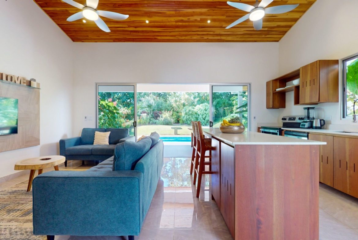 TURNKEY 2-BEDROOM RENTAL PROPERTY WITH PRIVATE POOL AND PROVEN INCOME POTENTIAL, Uvita, Costa Rica — photo 8