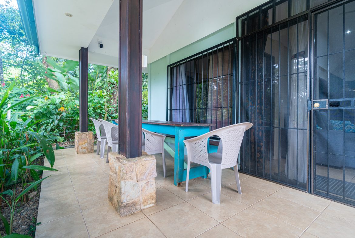 CHARMING 3-BEDROOM HOME OVERLOOKING THE UVITA RIVER – PRIME LOCATION FOR SIMPLER LIVING OR A VACATION RENTAL, Uvita, Costa Rica — photo 3
