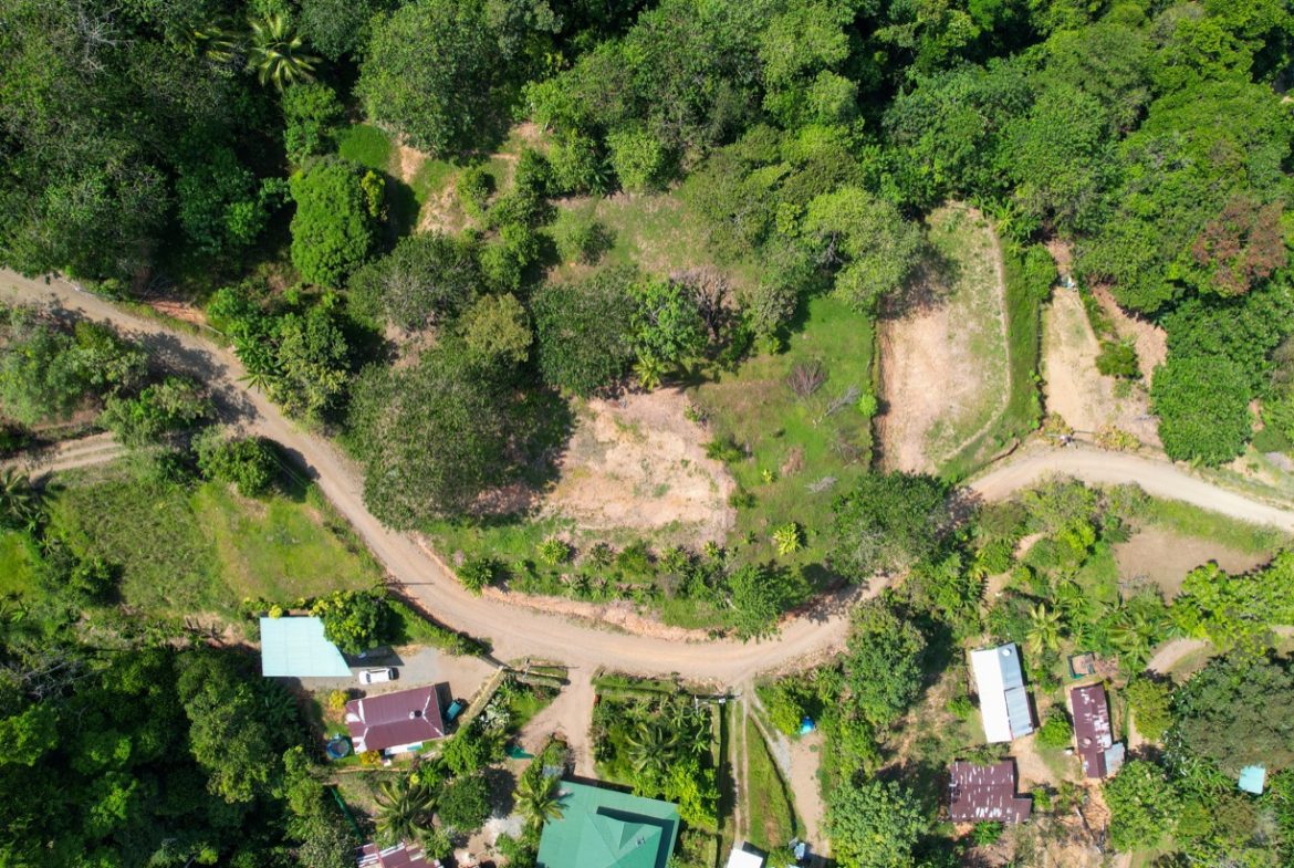 OCEAN VIEW LOT WITH EXTRA BUILDING PLANTEL