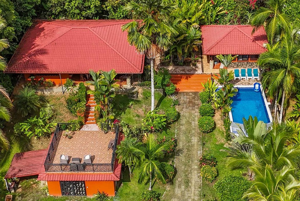 JUNGLE VIEW HOME IN OJOCHAL WITH GUEST ROOM AND MATURE FRUIT TREES – CLOSE TO AMENITIES, Uvita, Costa Rica — photo 2