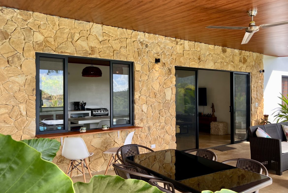 TROPICAL VILLA RETREAT WITH MOUNTAIN VIEWS AND JUNGLE SERENITY – 0.5 ACRES, Uvita, Costa Rica — photo 3
