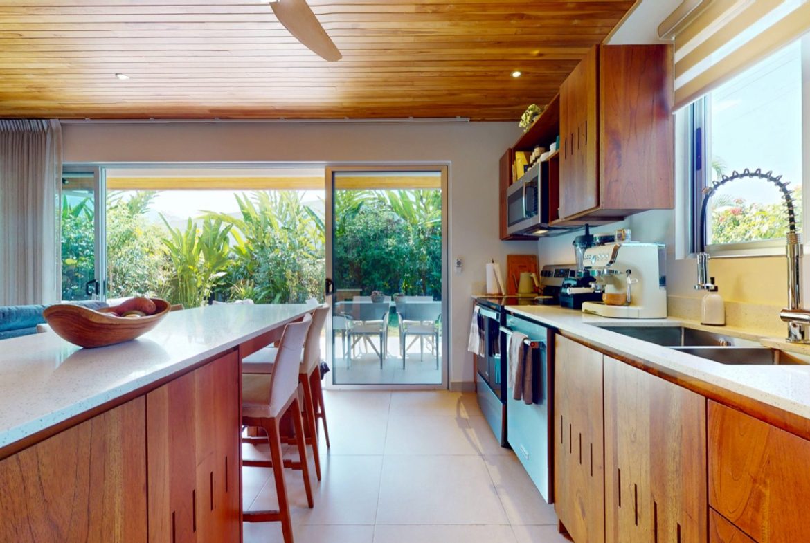 MODERN 3-BEDROOM HOME IN HEART OF OJOCHAL WITH PRIVATE POOL AND MOUNTAIN VIEWS, Uvita, Costa Rica — photo 8