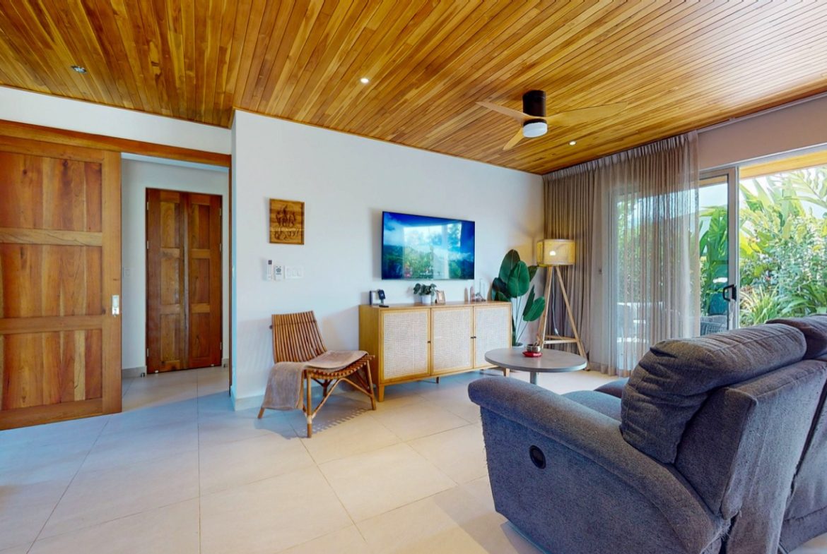 MODERN 3-BEDROOM HOME IN HEART OF OJOCHAL WITH PRIVATE POOL AND MOUNTAIN VIEWS, Uvita, Costa Rica — photo 7