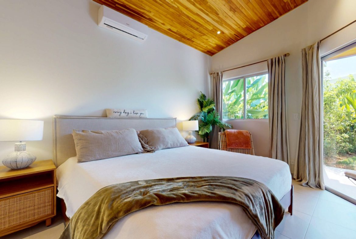 MODERN 3-BEDROOM HOME IN HEART OF OJOCHAL WITH PRIVATE POOL AND MOUNTAIN VIEWS, Uvita, Costa Rica — photo 6