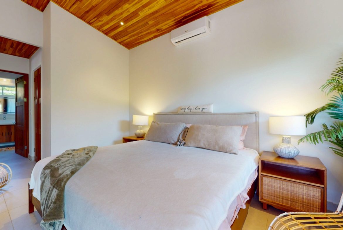 MODERN 3-BEDROOM HOME IN HEART OF OJOCHAL WITH PRIVATE POOL AND MOUNTAIN VIEWS, Uvita, Costa Rica — photo 5