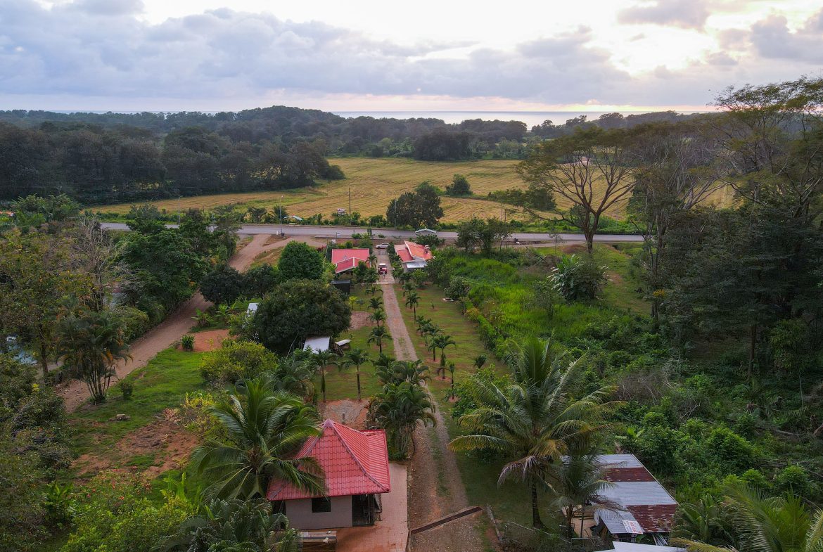 IDEAL RETIREMENT RETREAT NEAR DOMINICAL WITH INCOME POTENCIAL, Uvita, Costa Rica — photo 2