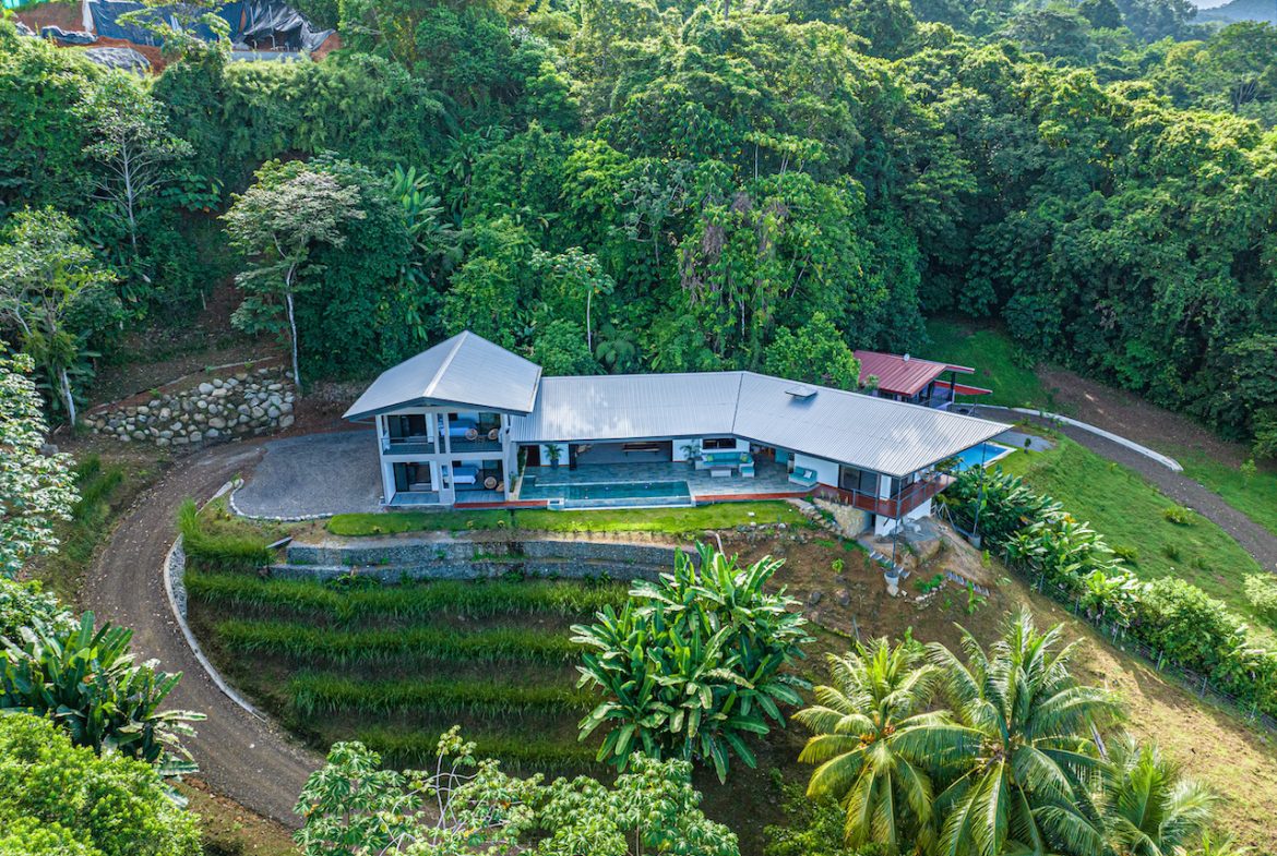 OCEAN VIEW BRAND NEW HOME IN THE HEART OF OJOCHAL – 1.2 ACRES, Uvita, Costa Rica — photo 2