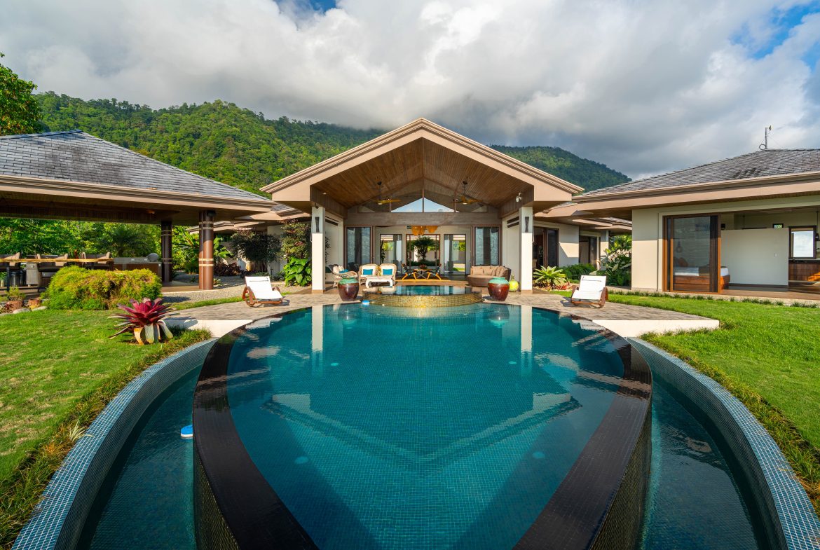 SUEÑO DEL PACIFICO – A LUXURIOUS MOUNTAIN-TOP SANCTUARY WITH UNRIVALED VIEWS – 6 ACRES, Uvita, Costa Rica — photo 3