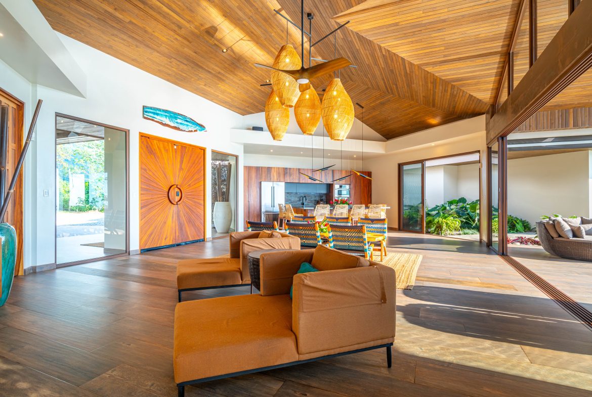 SUEÑO DEL PACIFICO – A LUXURIOUS MOUNTAIN-TOP SANCTUARY WITH UNRIVALED VIEWS – 6 ACRES