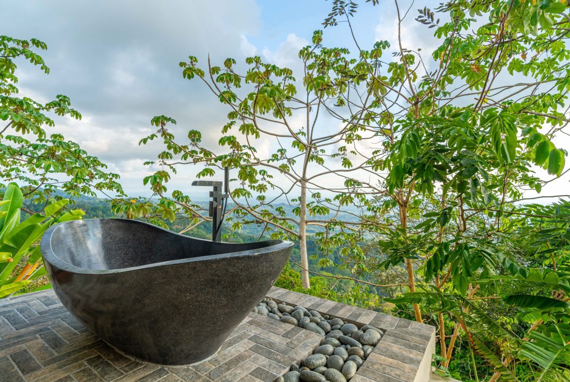 SUEÑO DEL PACIFICO – A LUXURIOUS MOUNTAIN-TOP SANCTUARY WITH UNRIVALED VIEWS – 6 ACRES