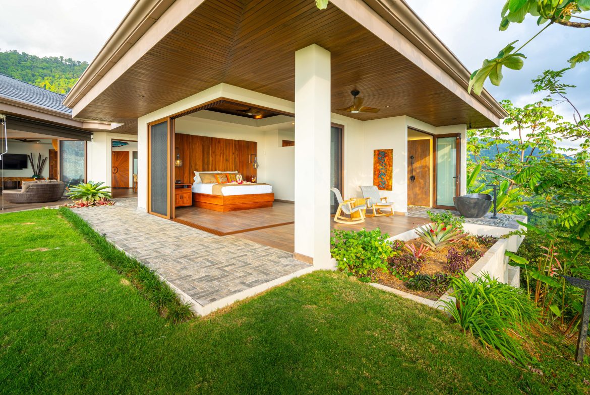 SUEÑO DEL PACIFICO – A LUXURIOUS MOUNTAIN-TOP SANCTUARY WITH UNRIVALED VIEWS – 6 ACRES