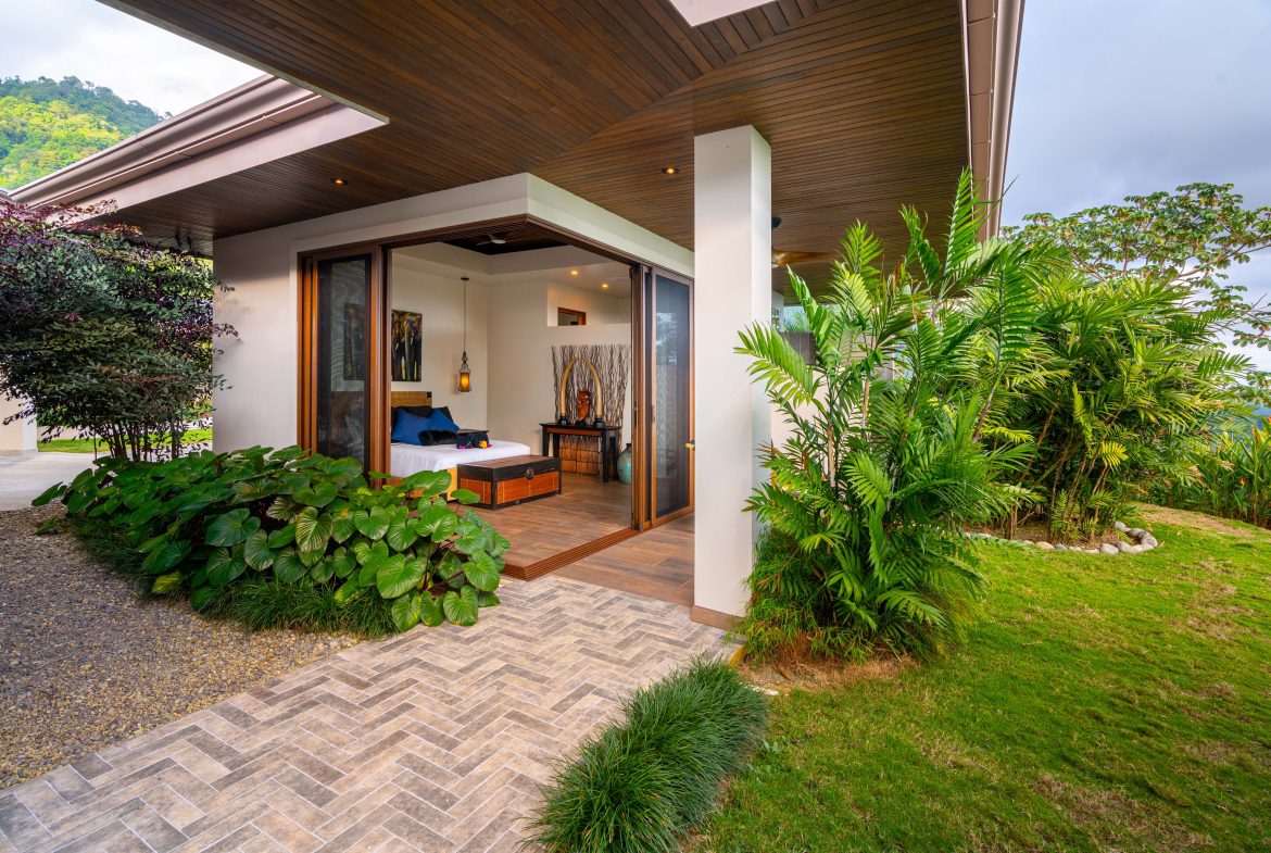 SUEÑO DEL PACIFICO – A LUXURIOUS MOUNTAIN-TOP SANCTUARY WITH UNRIVALED VIEWS – 6 ACRES