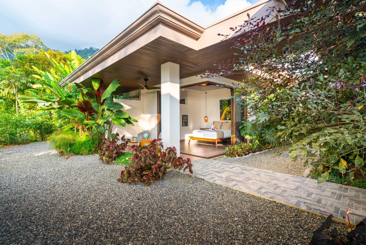 SUEÑO DEL PACIFICO – A LUXURIOUS MOUNTAIN-TOP SANCTUARY WITH UNRIVALED VIEWS – 6 ACRES